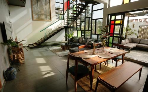 Kozhikode Apartment | Unforgettable Stay at Lofterra: Pet Friendly & Family Focused