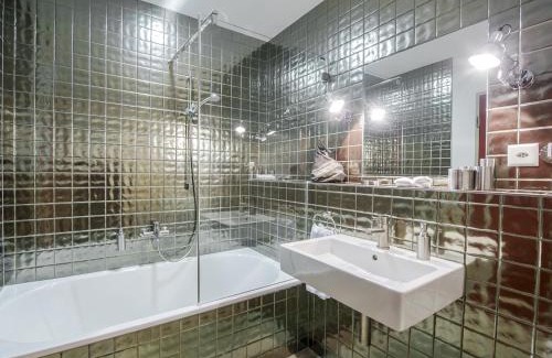 Murg Hotel | Discover Lofthotel Walensee: Pet-Friendly Retreat with Hot Tub