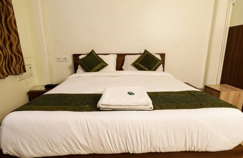 Koregaon Park House | Welcoming Lofty Seasons Service Apartments with Family Amenities