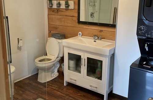 Saint-Michel-des-Saints Cabin | Cozy Log Cabin Retreat in Saint-Michel-des-Saints