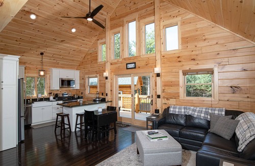 Twin Mountain Cabin | Cozy Coventry Log Home: 3 Bed Cabin Near Bretton Woods