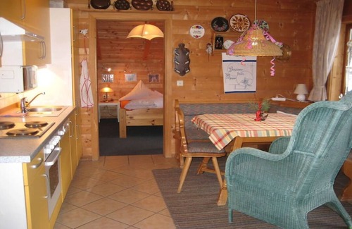 Kleinarl Cabin | Cozy Log Cabin in Kleinarl: Family-Friendly & Central
