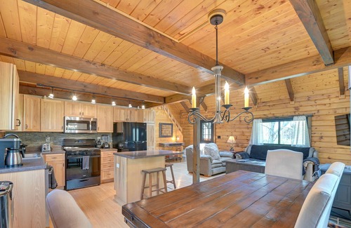 Denver Cabin | Cozy Log Cabin: 9 Mi to Plattekill & Belleayre Mtn