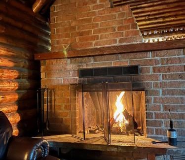 Ashford Other | Cozy Log Cabin at Rainier Lodge – Ideal for Families