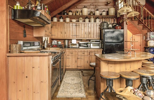 Woodbourne Cabin | Premier Log Cabin Retreat in Catskill, NY - Pet Friendly