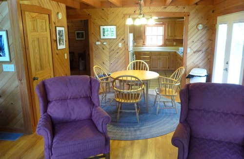 Julian Cabin | Quaint Log Cabin Near Penn State with Pool & Pet-Friendly
