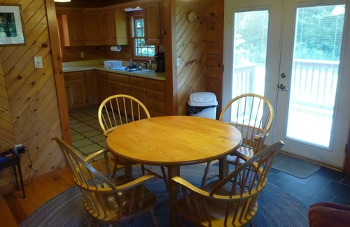 Julian Cabin | Quaint Log Cabin Near Penn State with Pool & Pet-Friendly
