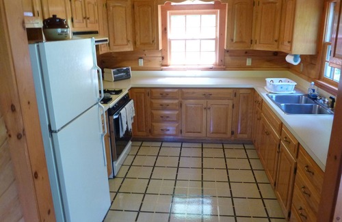 Julian Cabin | Quaint Log Cabin Near Penn State with Pool & Pet-Friendly
