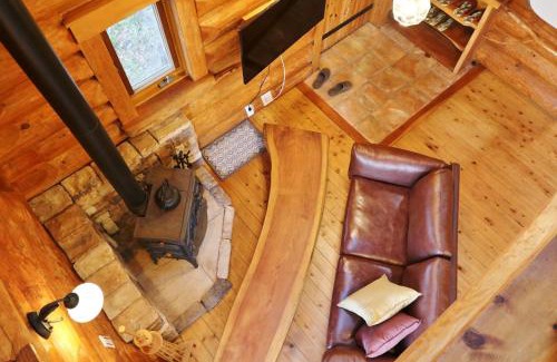 Yawatano House | Child-Friendly Log Cabin Izukogen - Rated 9/10 by Guests