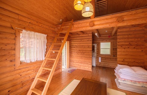 Yufu Cabin | Cozy Log Cabin Kinoko No Sato with Kitchen & Family-Friendly Amenities