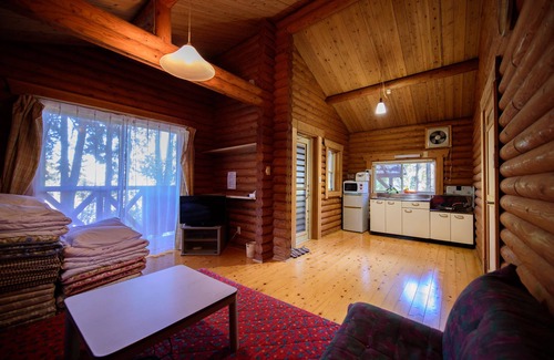 Yufu Cabin | Cozy Log Cabin Kinoko No Sato with Kitchen & Family-Friendly Amenities