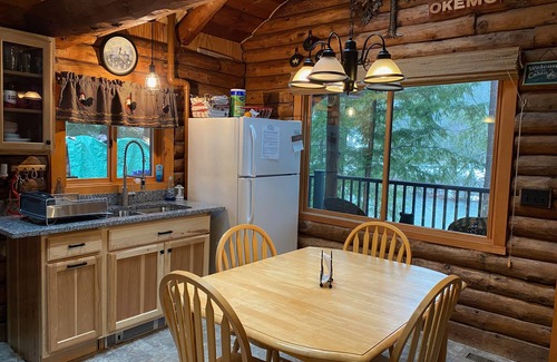 Ludlow Cabin | Lakefront Log Cabin Near Okemo Mountain with Spa & Views