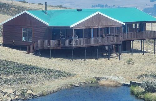Dullstroom Villa | Inviting Log Cabin at Moonlight Meadows, Dullstroom