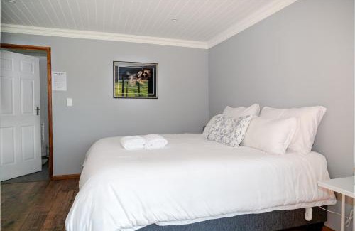 Dullstroom Villa | Inviting Log Cabin at Moonlight Meadows, Dullstroom