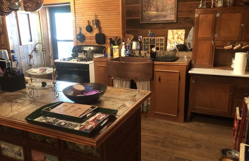Milam House | Pet-Friendly Cypress Bay Cove with Ocean and Lake Views