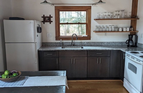Berkeley Springs Cabin | Tranquil Log Cabin on Sleepy Creek with Ocean Views