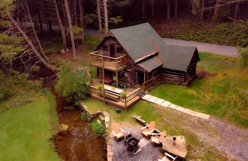 Coudersport Cabin | Idyllic Cabin by Stream with Firepit & High-Speed WiFi