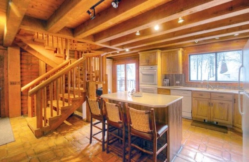 Sundance Cabin | Enchanting Log Cabin on the Stream in Sundance, Utah