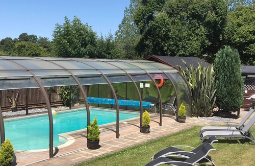 New Forest District Cabin | Relaxing Hot Tub Log Cabin Retreat in New Forest National Park