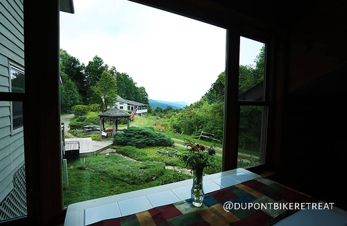 Cedar Mountain Apartment | Explore Log Cabin Suite: RideIn, RideOut & Ocean Views