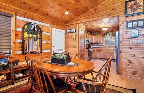 Townsend Cabin | Family-Friendly Three Bedroom Retreat with Game Room & Pool