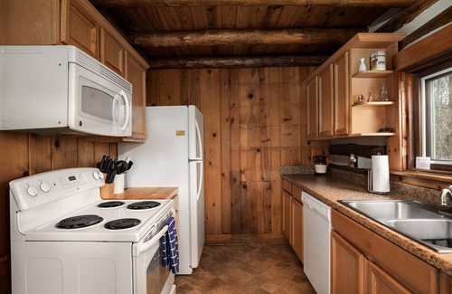 Front Royal Cabin | Scenic Log Cabin Overlooking Shenandoah River's Beauty