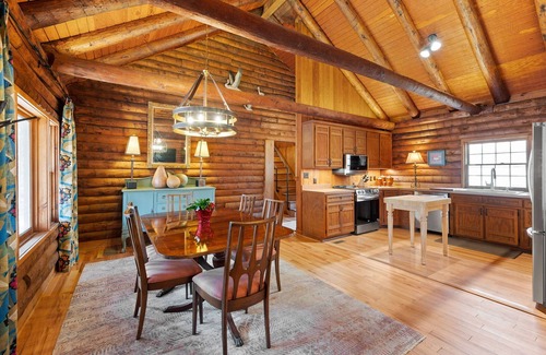 Gainesville Cabin | Log Cabin Retreat with Lake Access & Fire Pit Bliss