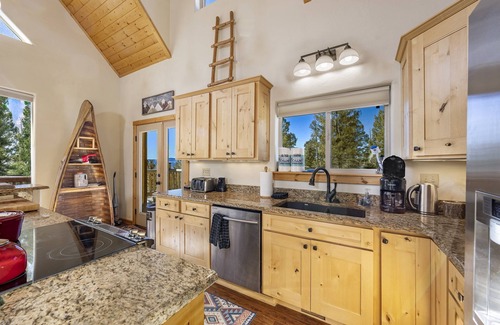 Angel Fire House | Idyllic Log Cabin with Hot Tub, Private Deck & Scenic Views