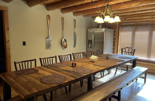 Hinckley Cabin | Cozy Log Cabin Retreat with Hot Tub & Pool Access