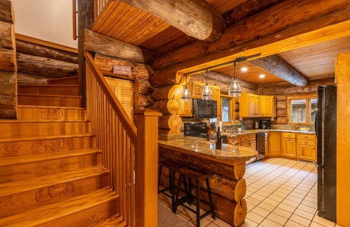 Homer Cabin | Cozy Log Cabin with Private Pool, Hot Tub & Game Room