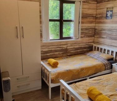 Haxey Other | Cozy Log Cabin with Secure Garden, Pet and Child Friendly