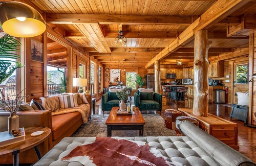 Sevierville Cabin | Dog-Friendly Log Cabin with Hot Tub & Game Room Bliss