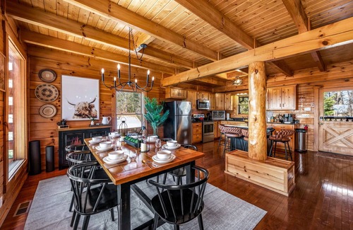 Sevierville Cabin | Dog-Friendly Log Cabin with Hot Tub & Game Room Bliss