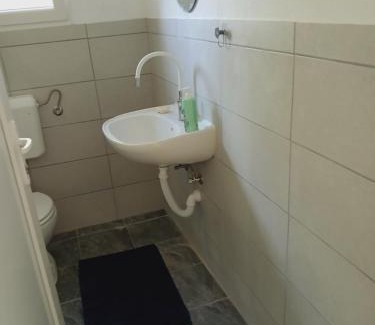 Republika Srpska Ski Chalet | Cozy Blockhütte: Pet-Friendly Retreat with Kitchen Amenities