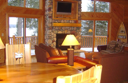 Land O Lakes Ski Chalet | Scenic Log Chalet Lodge with Lakeside Deck and Amenities