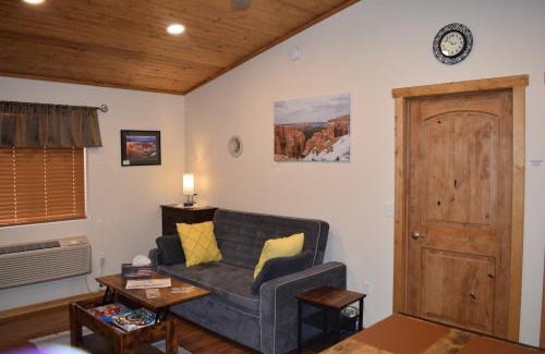 Cannonville House | Guest Rated Log Cottages at Bryce Canyon – Family Friendly