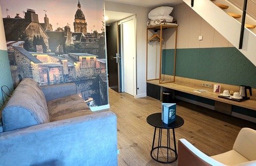Villedieu-les-Poeles Hotel | Enjoy Relaxing Stays at Logis Hôtel Restaurant Le Fruitier