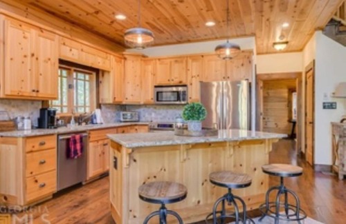 Lincolnton House | Family Retreat at Log Home Clarks Hill Lake - 10/10 Rating