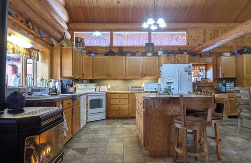 Seeley Lake Cabin | Log Home close to Hiking Trails!