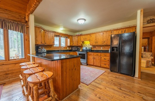 Ephraim House | Charming Log Home in Ephraim with Oceanfront Views