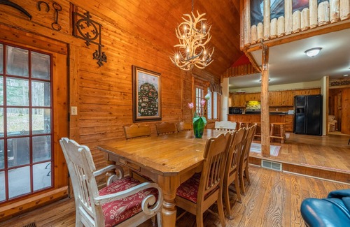Ephraim House | Charming Log Home in Ephraim with Oceanfront Views