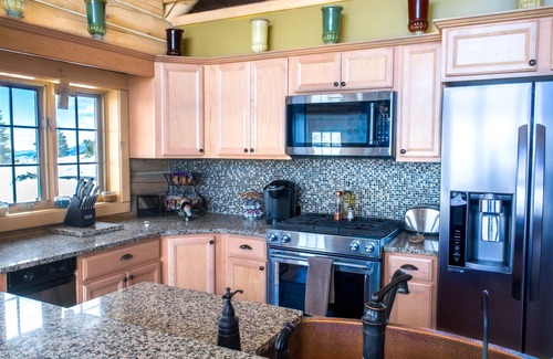 Bozeman House | Explore the Mountaintop Smart Home with Wildlife Views
