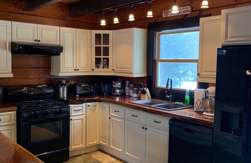Mount Holly Ski Chalet | Relaxing Log Home with Ocean View and Top Amenities