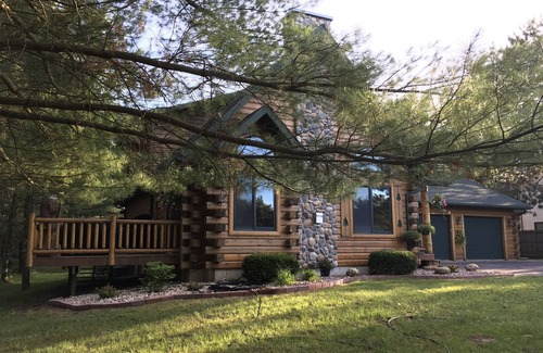Necedah House | Discover a Modern Log Home with Oceanfront Serenity