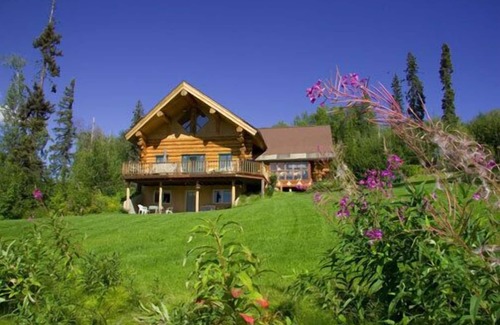 Fairbanks Cabin | Scenic Log Home with Denali View, Fireplace & Spa Amenities