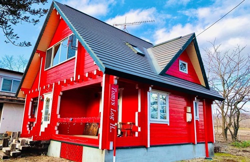 Shiraoi House | Cozy Log House Retreat in Hokkaido's Tranquil Forest