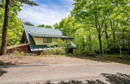 Nasu House | Cozy Log House in Nature with BBQ Grill & Pet-Friendly Stay