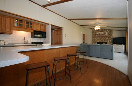 Cohasset Cabin | Idyllic Log Cabin by the Mississippi with Pet-Friendly Amenities