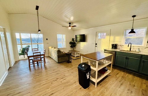Stemley Cabin | Family-Friendly Logan Martin Lakefront Retreat Awaits You