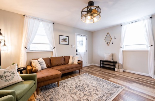 New Albany House | Logan’s Landing!